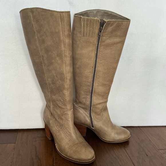 Women's Knee High Seychelles Taupe Leather Boots Size 7 - Picture 1 of 11